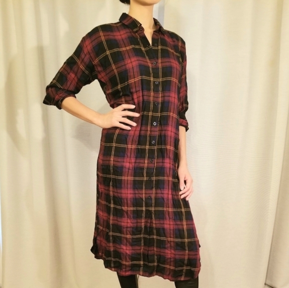 Dresses & Skirts - Forever 21 Scarlet Plaid Midi Dress